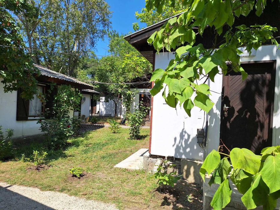 В бунгало с веранда на 200м от плажа на Ахтопол