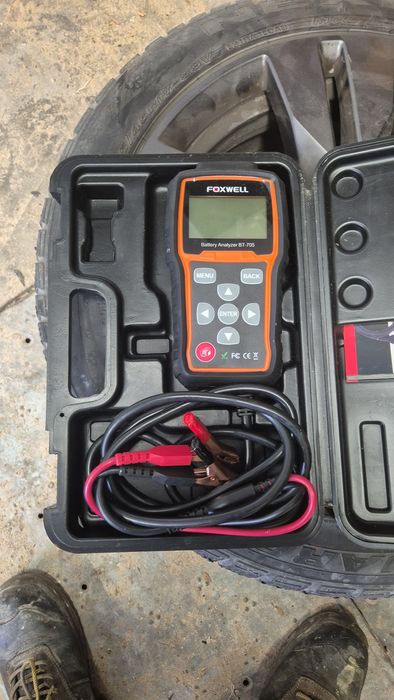FoxWell battery analyzer