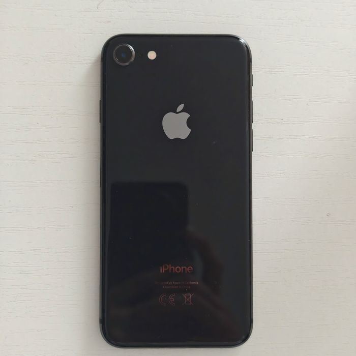 iPhone 8 64g  айфон 8 64гб