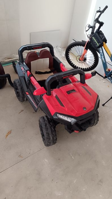 Детский электромобиль