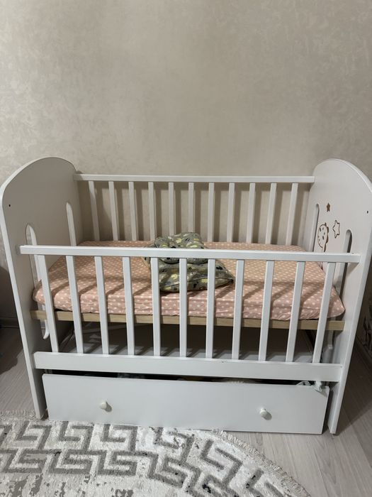 Манеж для ребенка, детская кровать