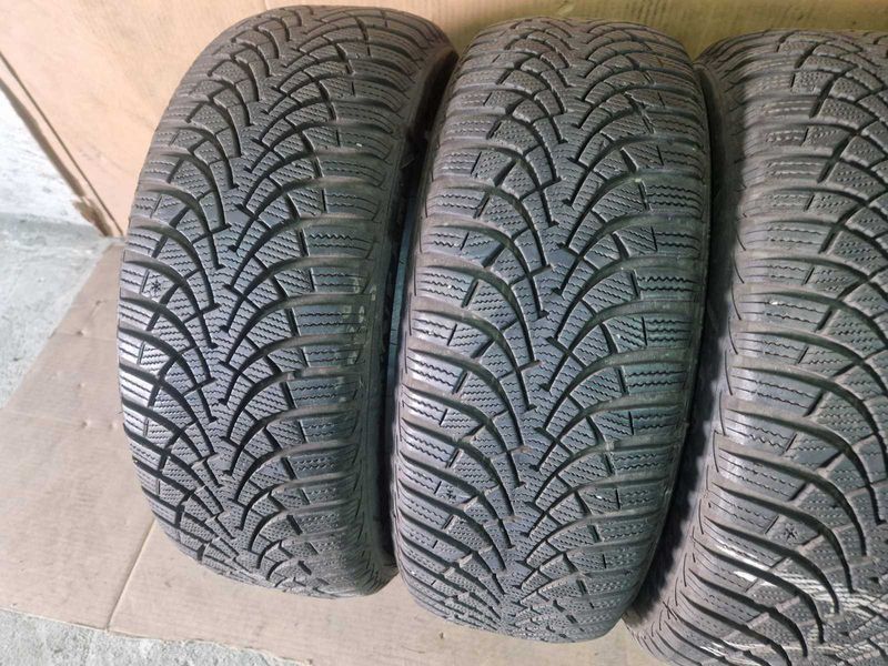 4 Goodyear R16 205/55
зимни гуми DOT2618