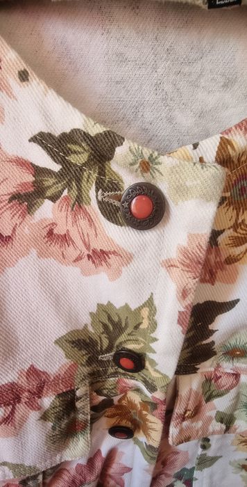 Vând geacă de blugi