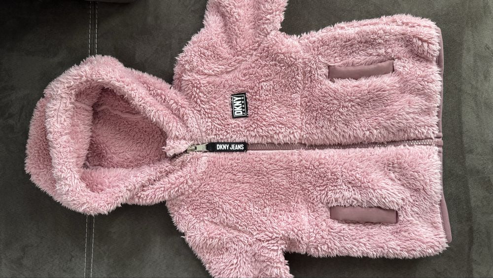 DKNY пухено якенце размер 86 1-2 години