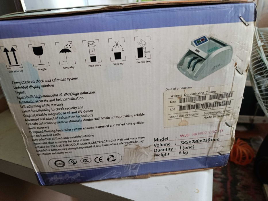 Счётчик банкнот (машинка для подсчета денег), почти новый