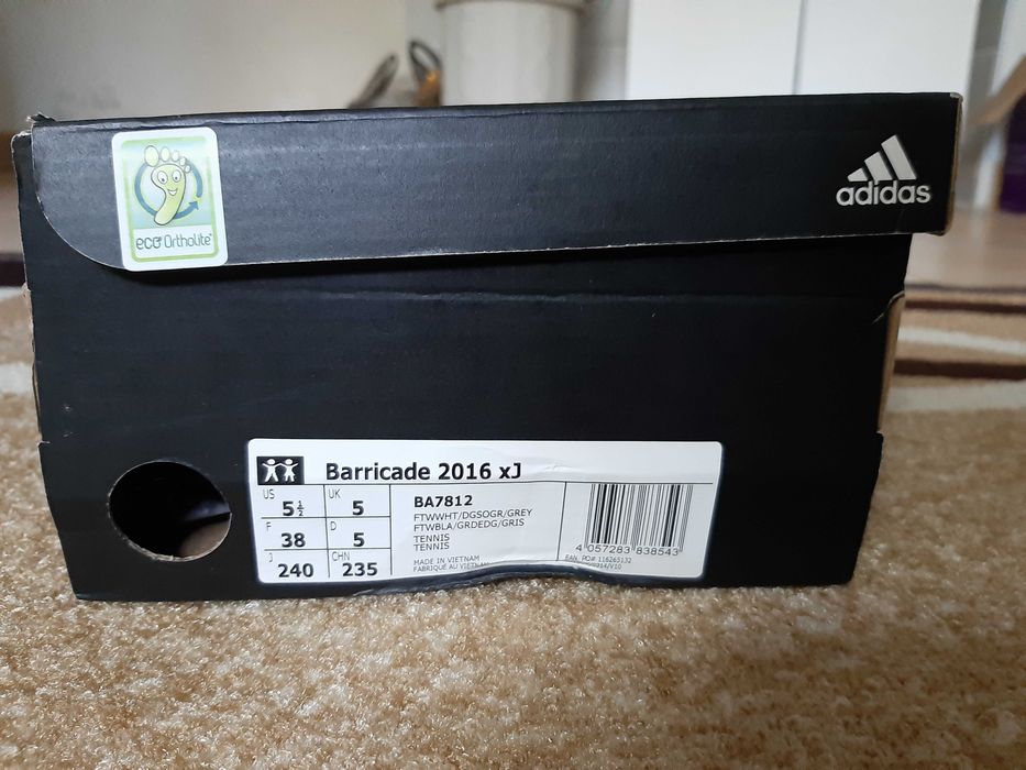 Women Adidas Trainers 5 Brand New (Женски) EU: 38 , UK: 5