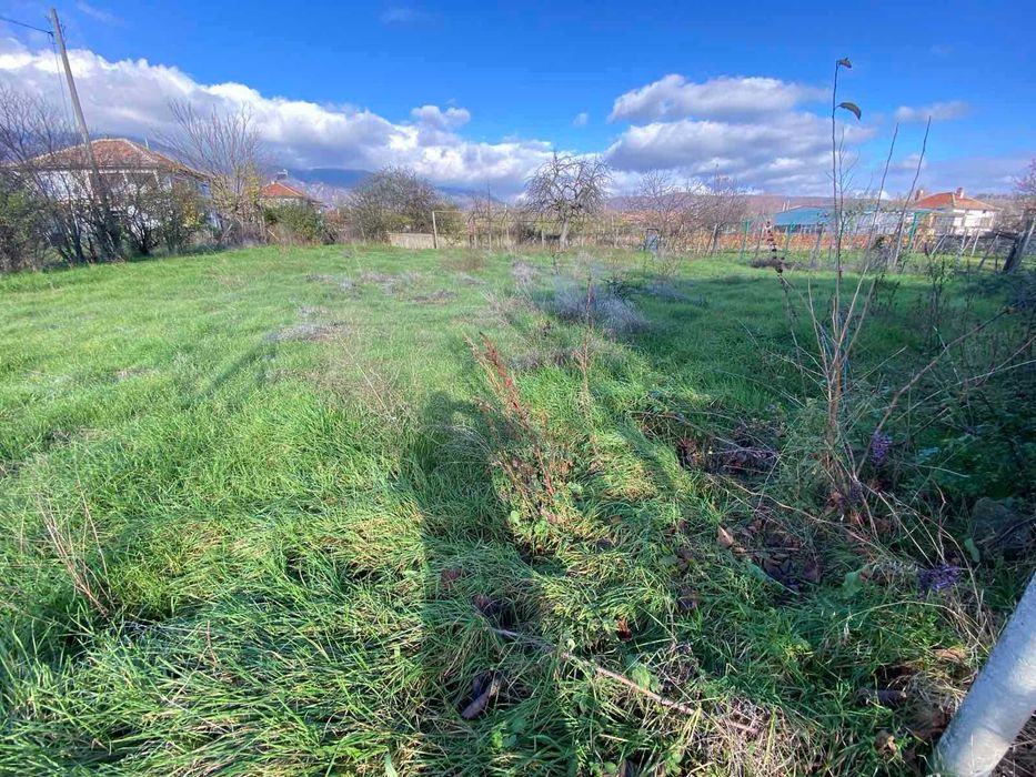 КЪЩА с РЗП 70 кв.м., двор 1200 кв.м., село Васил Левски