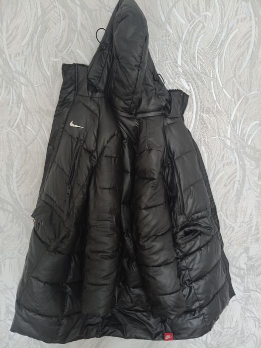 Продам куртку Найк