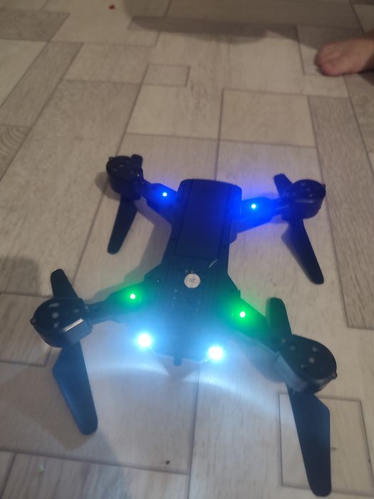 Дрон недорого . .