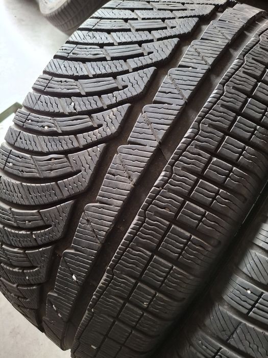 2 Anvelope de iarnă  245 35 r19 Michelin