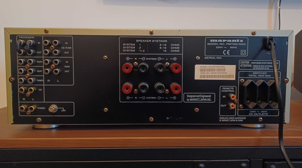 Amplificator Marantz PM 7000 cu telecomanda originala.