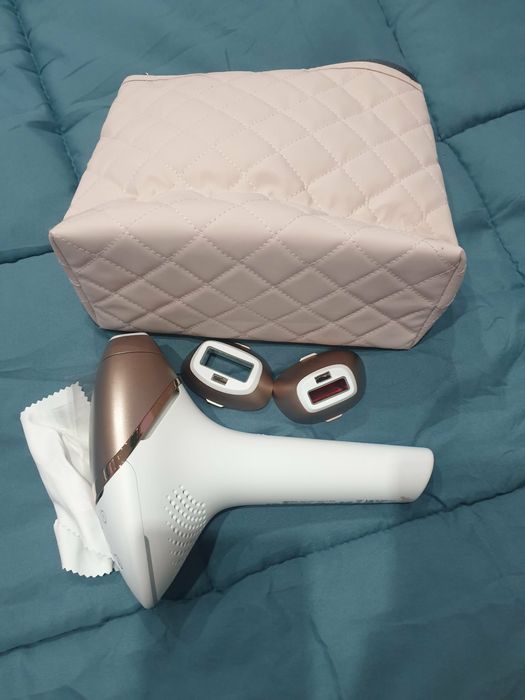 Фотоепилатор Philips Lumea 9900