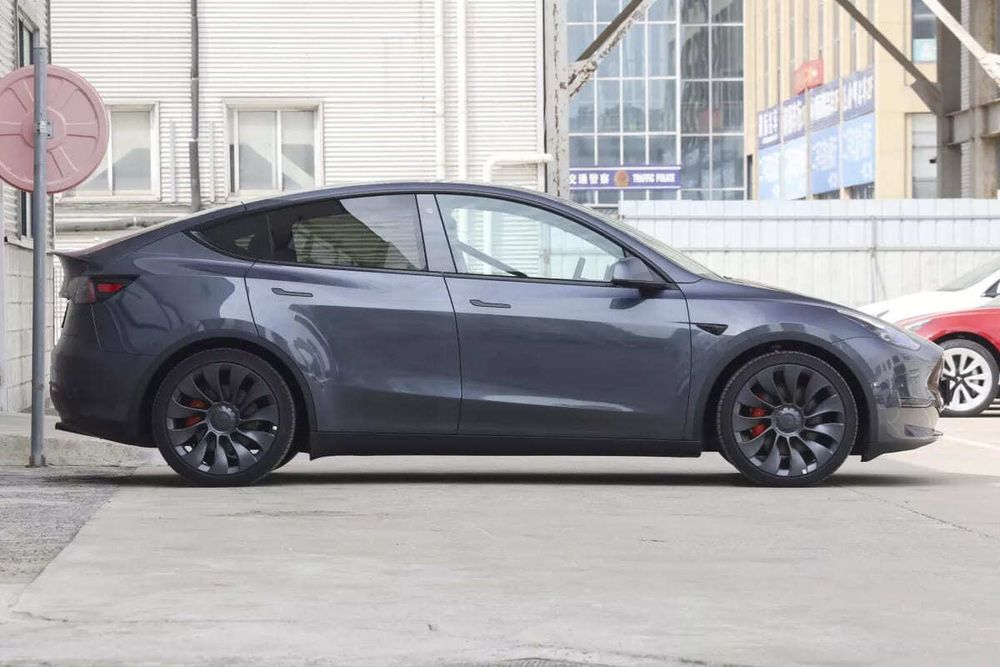 Tesla Model Y Long Range 4WD