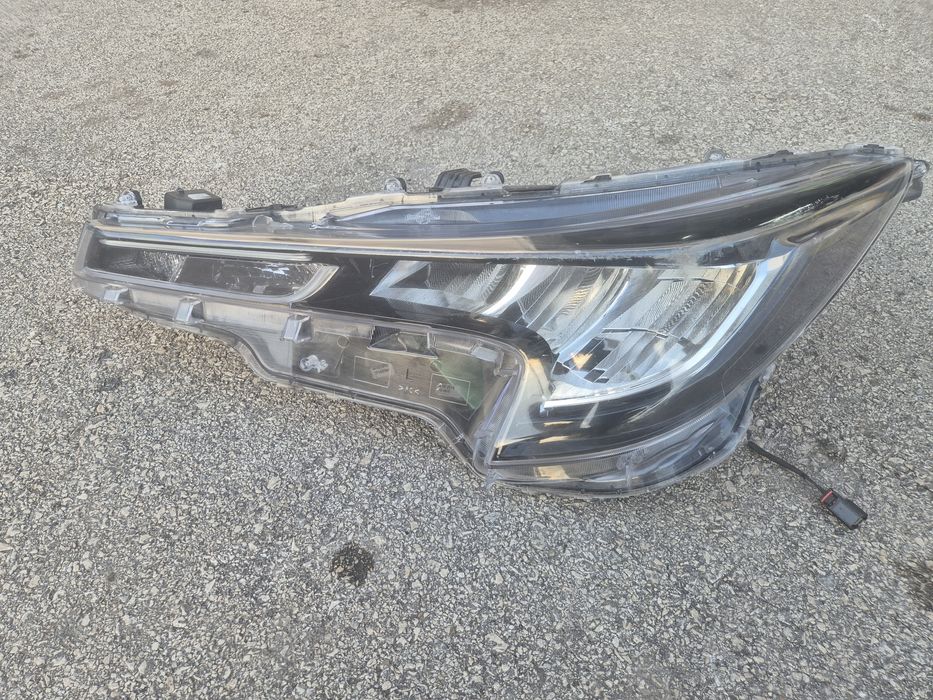 Ляв фар Toyota Corolla фарове Тойота Корола