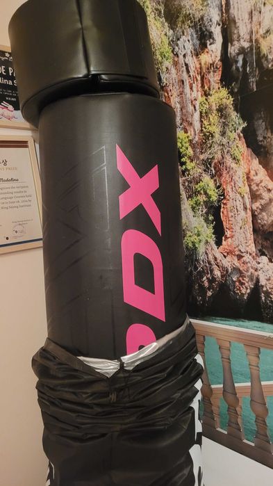 Sac kickbox podea RDX + manusi 950 RON