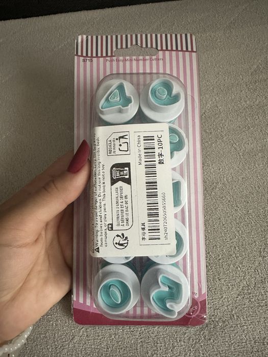 Forme de cifre pentru tort