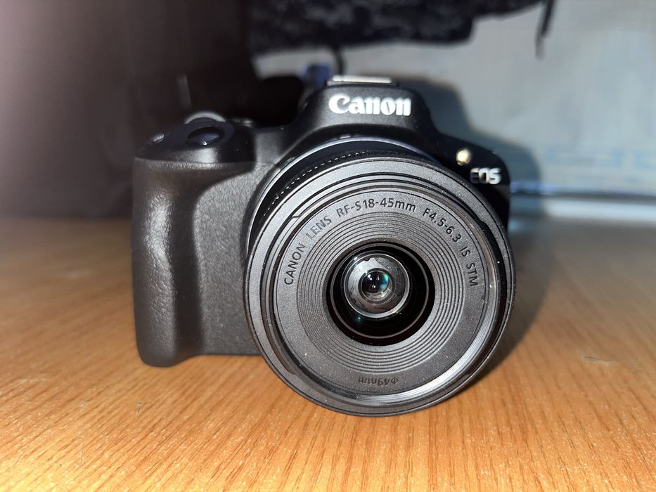 Фотоапарат Canon eos r50