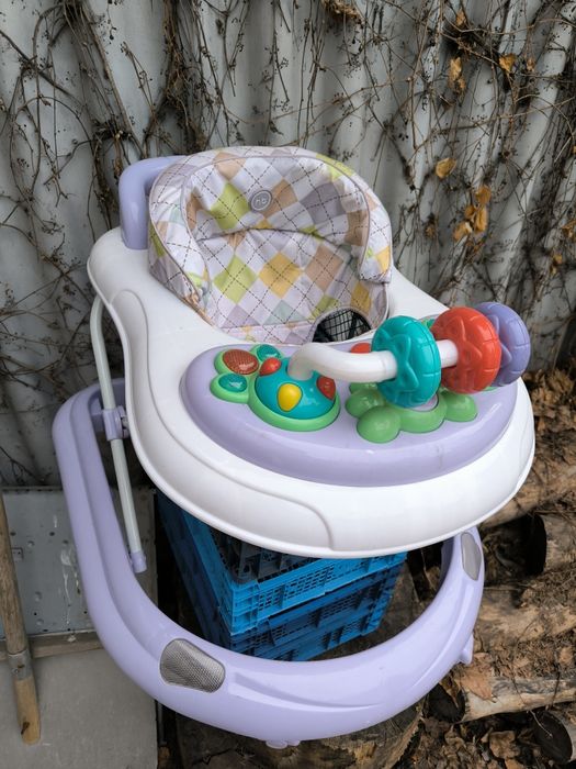 Ходунки и детский столик
