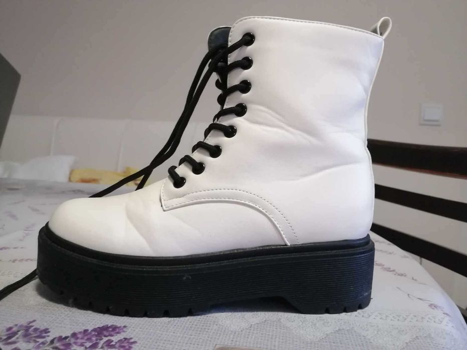 Страхотни Бели боти 36 номер