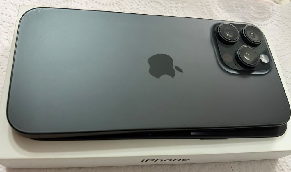 Продам iPhone 16 Pro Max 256 гб