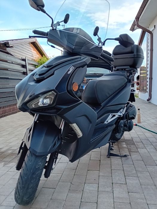 Proprietar vând scuter 125cc impecabil
