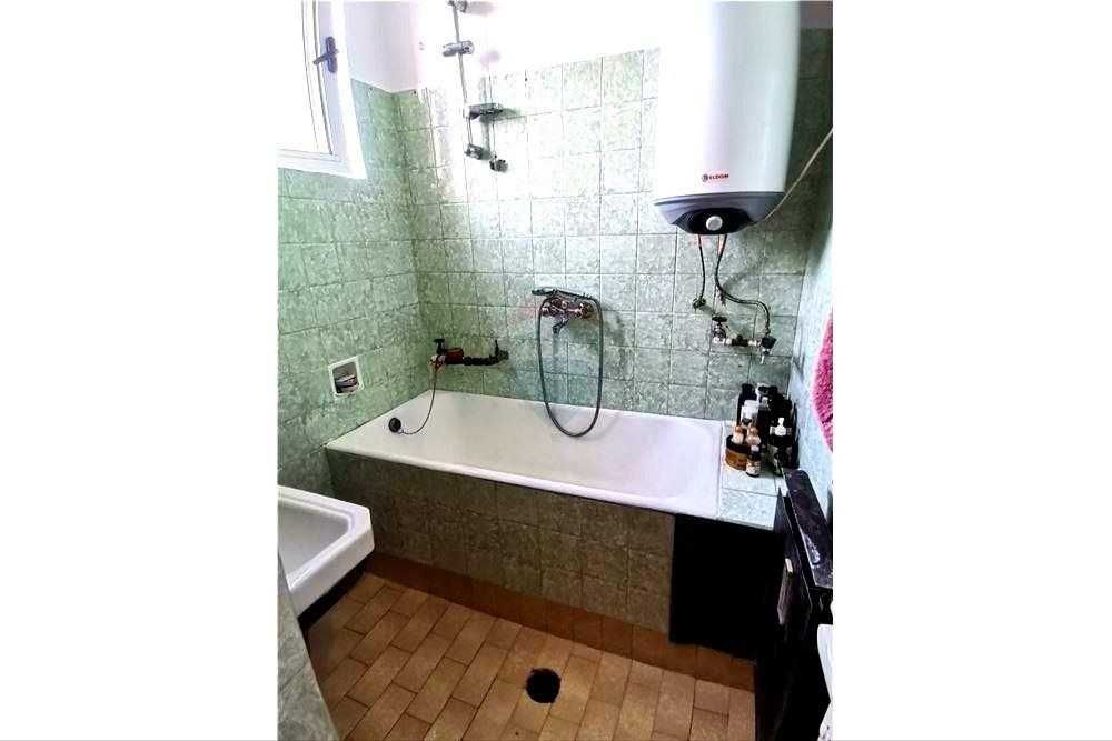 Продава се Двустаен апартамент в Разград, Бели Лом - 80 кв.м за 1052 €/кв.м - Снимка #4