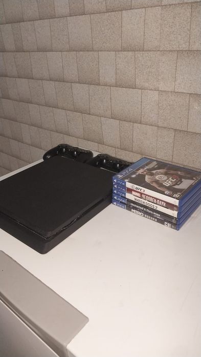 Плестейшн 4 слим