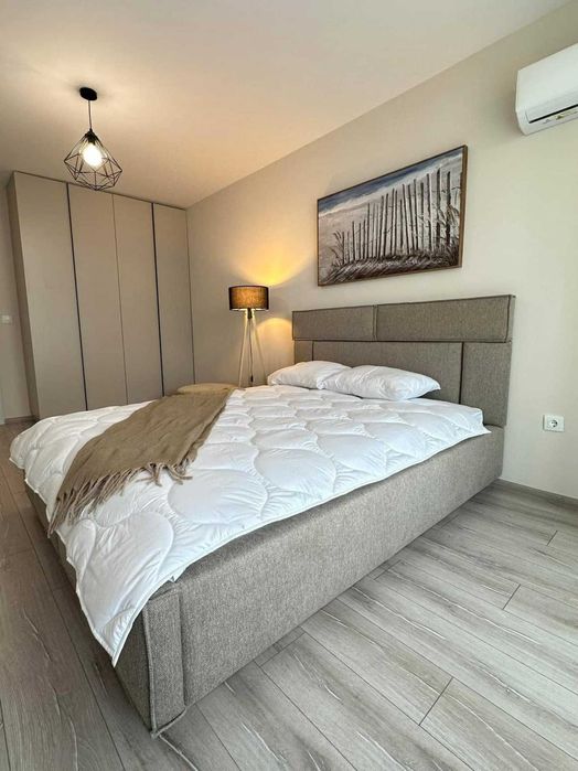 Продава се Тристаен апартамент в Пловдив, Гагарин - 90 кв.м за 2112 €/кв.м - Снимка #2