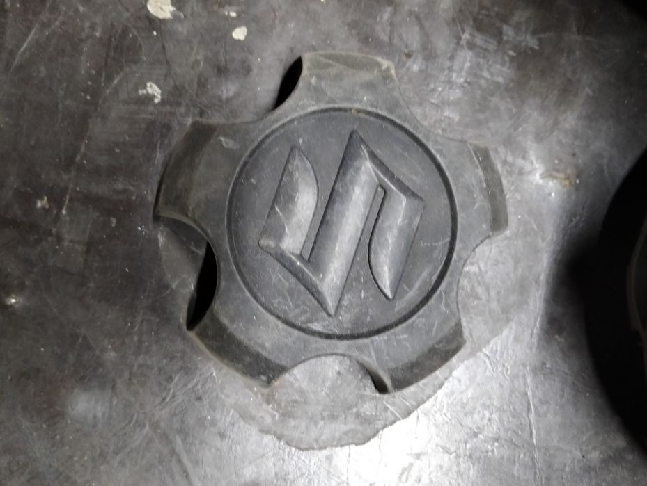 Продам колпачки на диски