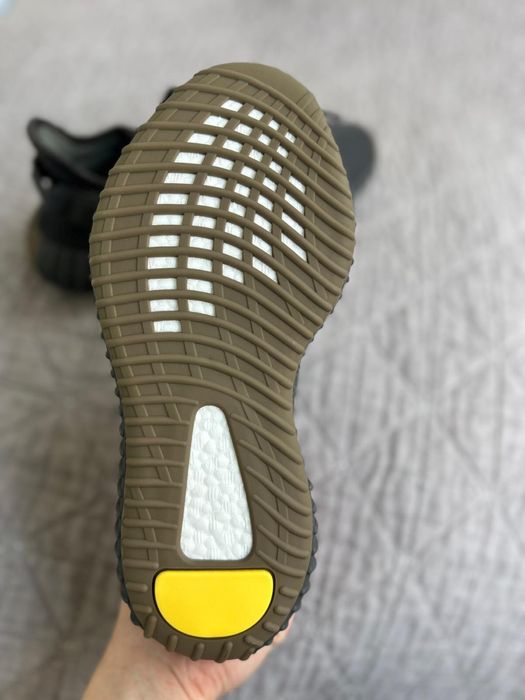 Yeezy 350 negrii