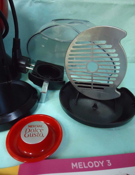 Кафемашина с гаранция 1 година NESCAFÉ® Krups Dolce Gusto Melody.Red