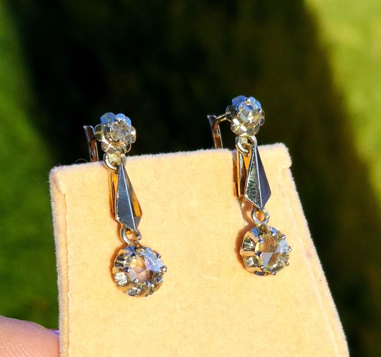 Cercei Art Deco din aur de 18K și diamante naturale cu certificat