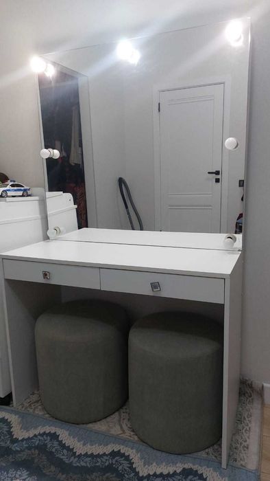 стол для визажиста