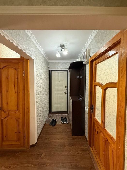 Продам 3 ком квартиру в микрорайоне