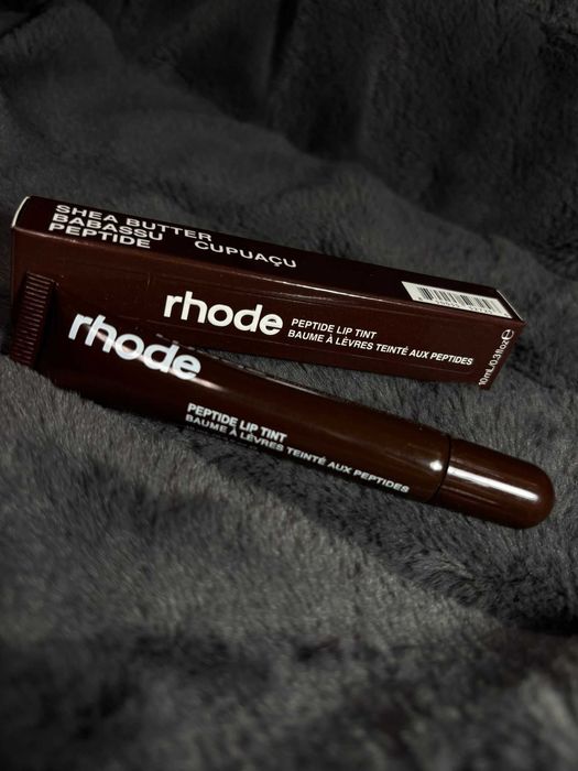 Rhode Lip Gloss – nuanța Espresso
