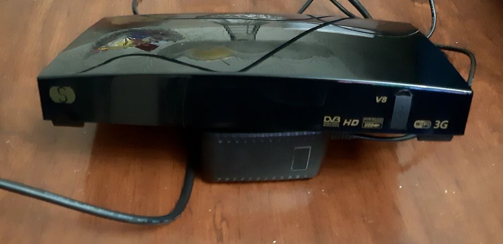 Цифрофой спутниковый ТВ тюнер