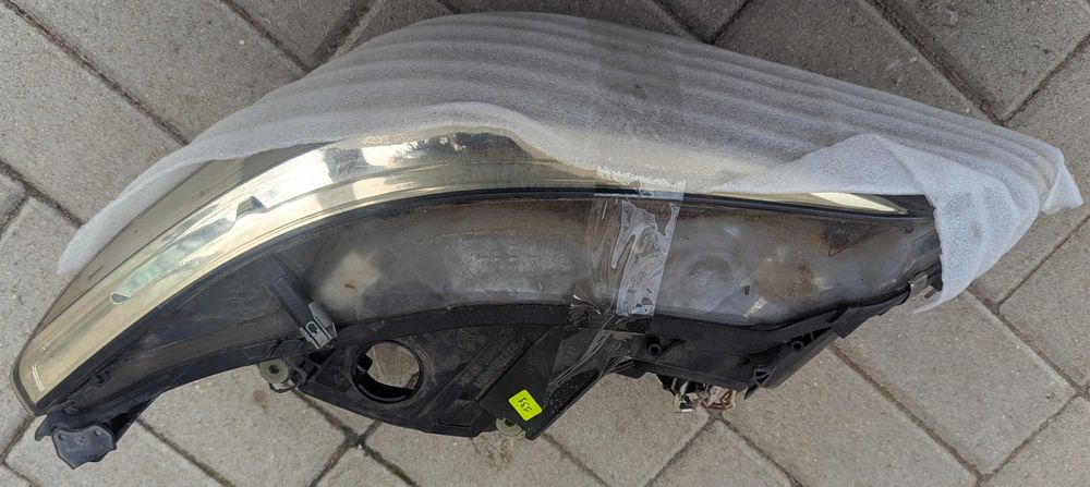 Гумени и Текстилни Стелки; Кори багажник; Xenon завиващ (Dynamic; за части) фар за BMW E60 / E61