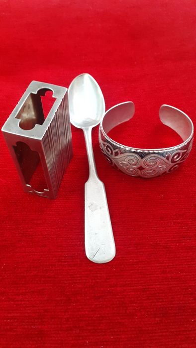 Антиквариат Спичечница. Ложка.