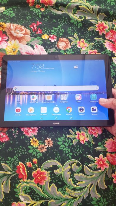 Планшет Huawei MediaPad T5 10.1" (32 GB) / В отличном состоянии
