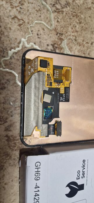 Дисплей от телефона

Прода