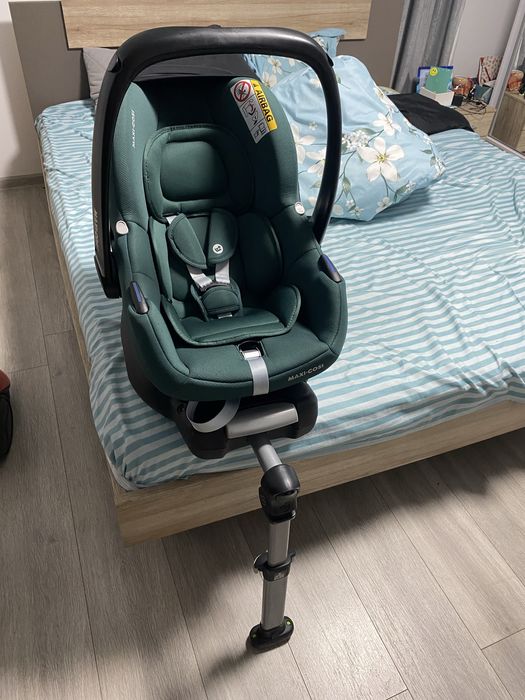 Scoică auto maxi-cosi cu isofix