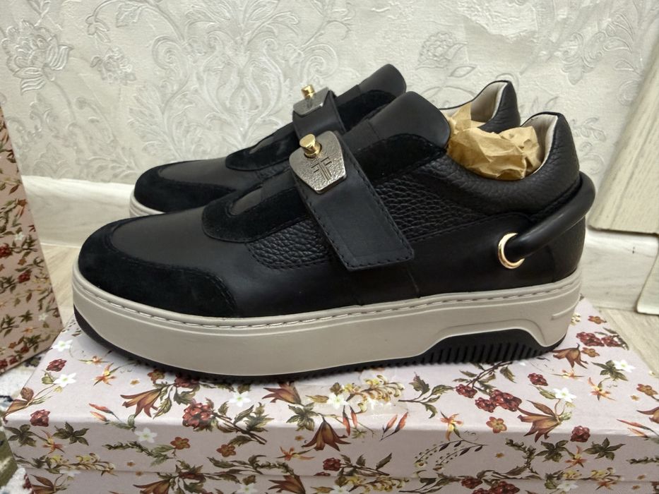 Fjolla кроссовки