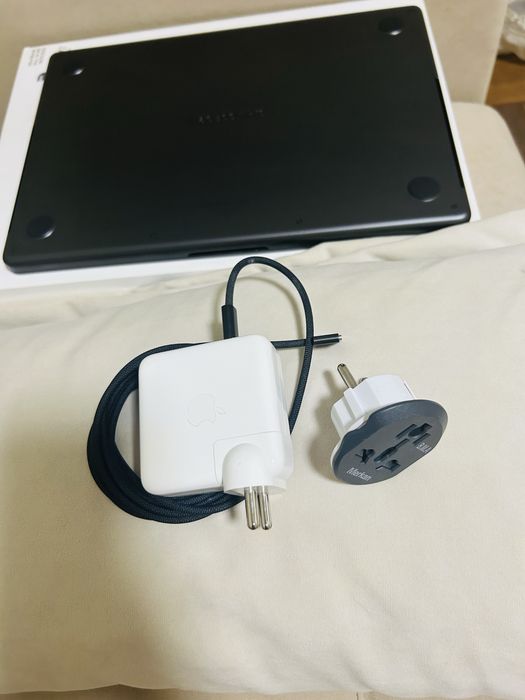 Продам MacBook Pro 14” M3 Pro