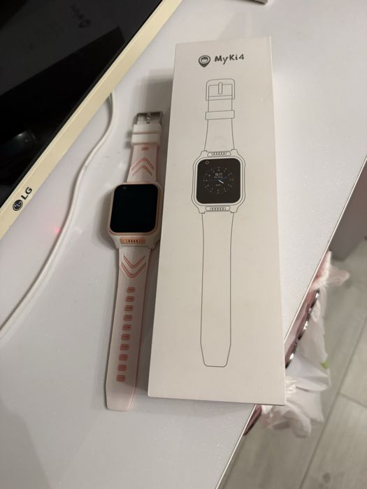 Детски смарт часовник MyKi4