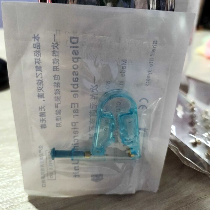 Еднократни игли за уши