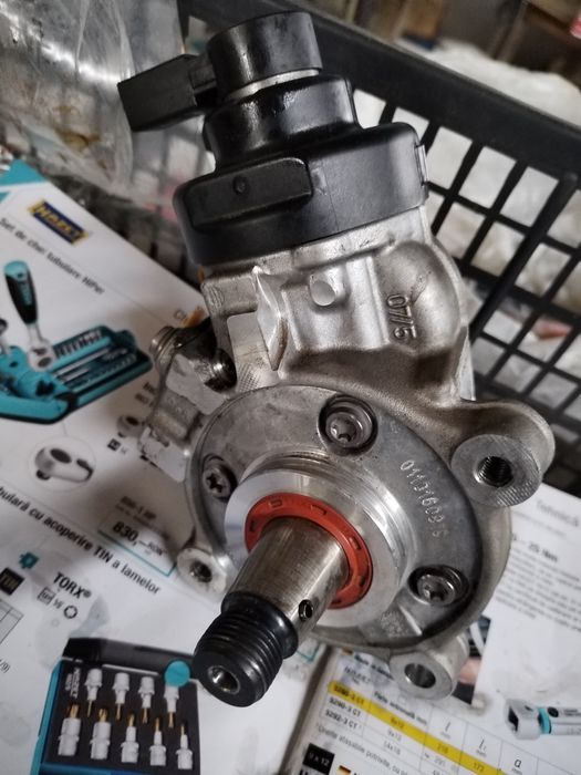 Pompa înaltă bosch 04L130755L  vw  2021