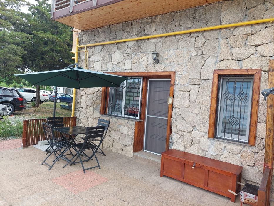 Studio Modern 32mp Saturn