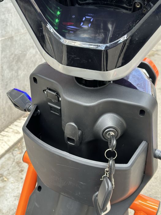 Новый электро скутер Pentro