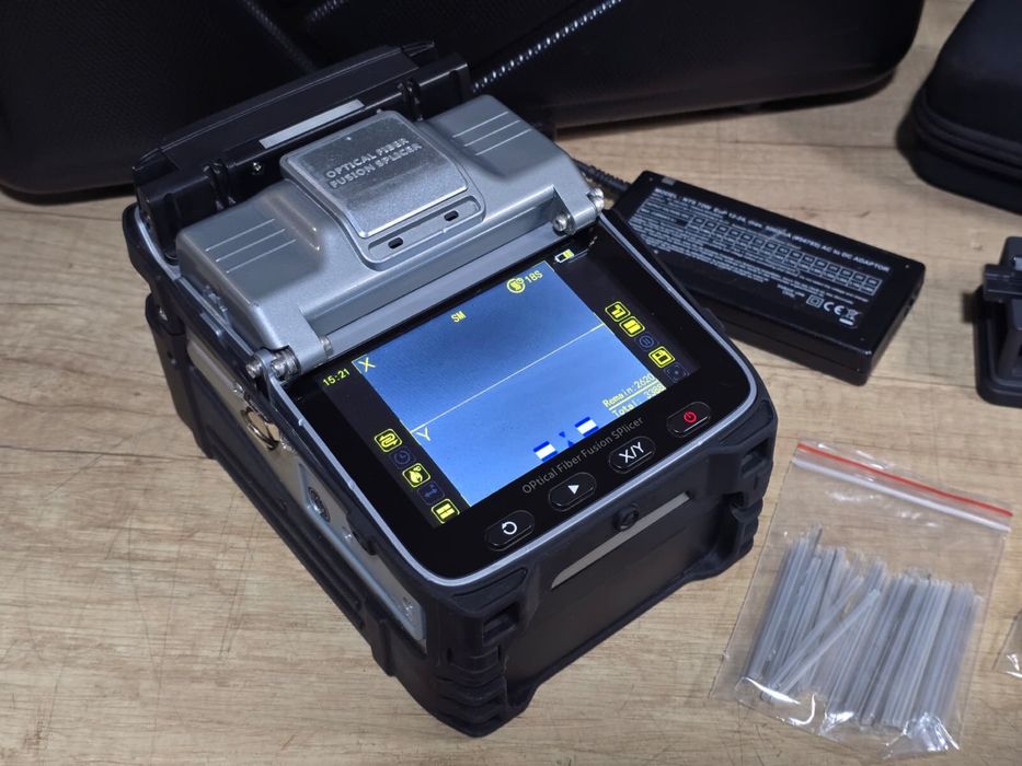 Aparat de sudură fibră optică Optical Fiber Fusion SPlicer Ai-7c FFTH