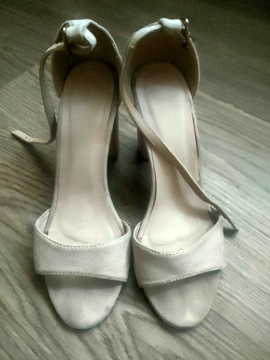 Sandale bej nr39
